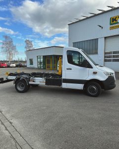 B75A1180-6F09-47A7-9D1B-14D29C777E84